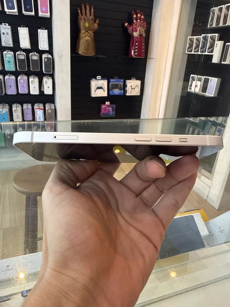 Iphone 13 128 semi - Branco Bateria 72% com garantia  - Foto 4
