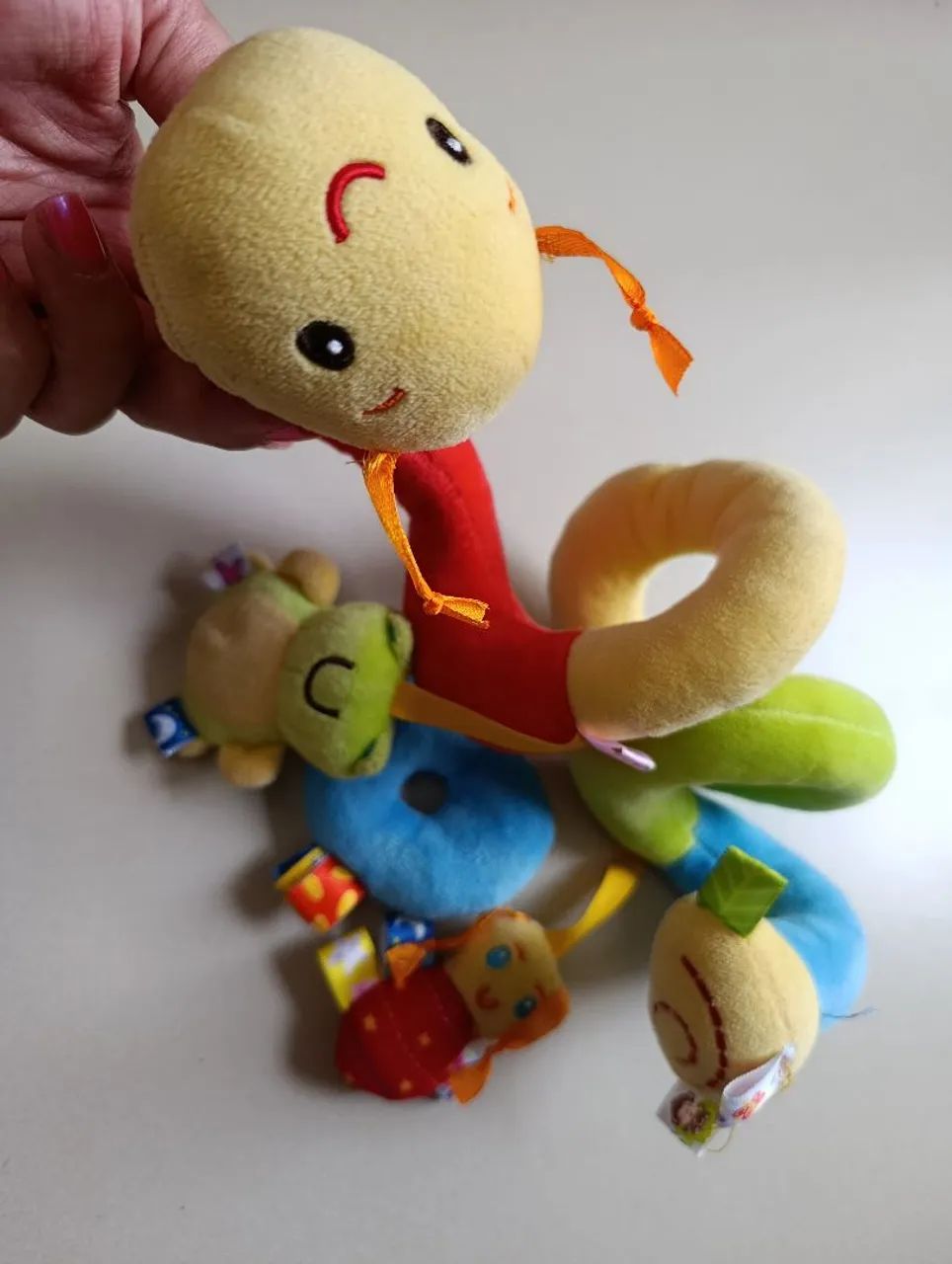 Pelúcia para carrinho centopéia com chocalhos - Foto 3