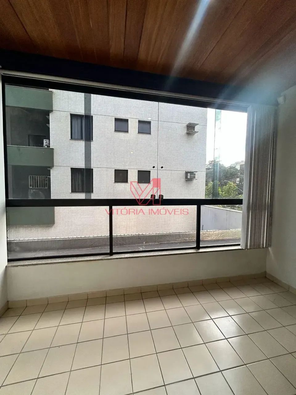 More em um dos endereços mais desejados de Vitória! Apartamento de 2 quartos em edifício d - Foto 5
