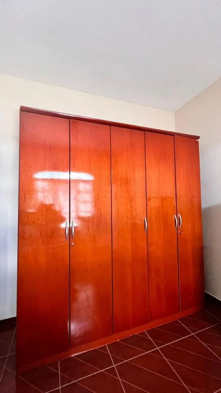 Guarda-Roupa de Casal Gigante e Super Resistente