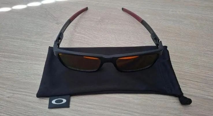 Óculos solar grau Oakley currency original 
