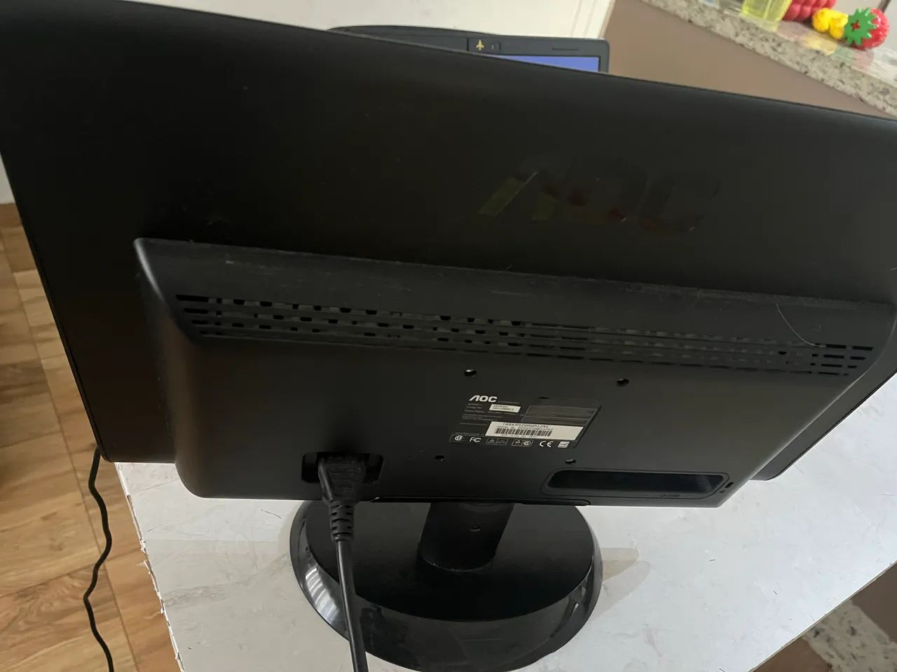 Vende-se tela AOC