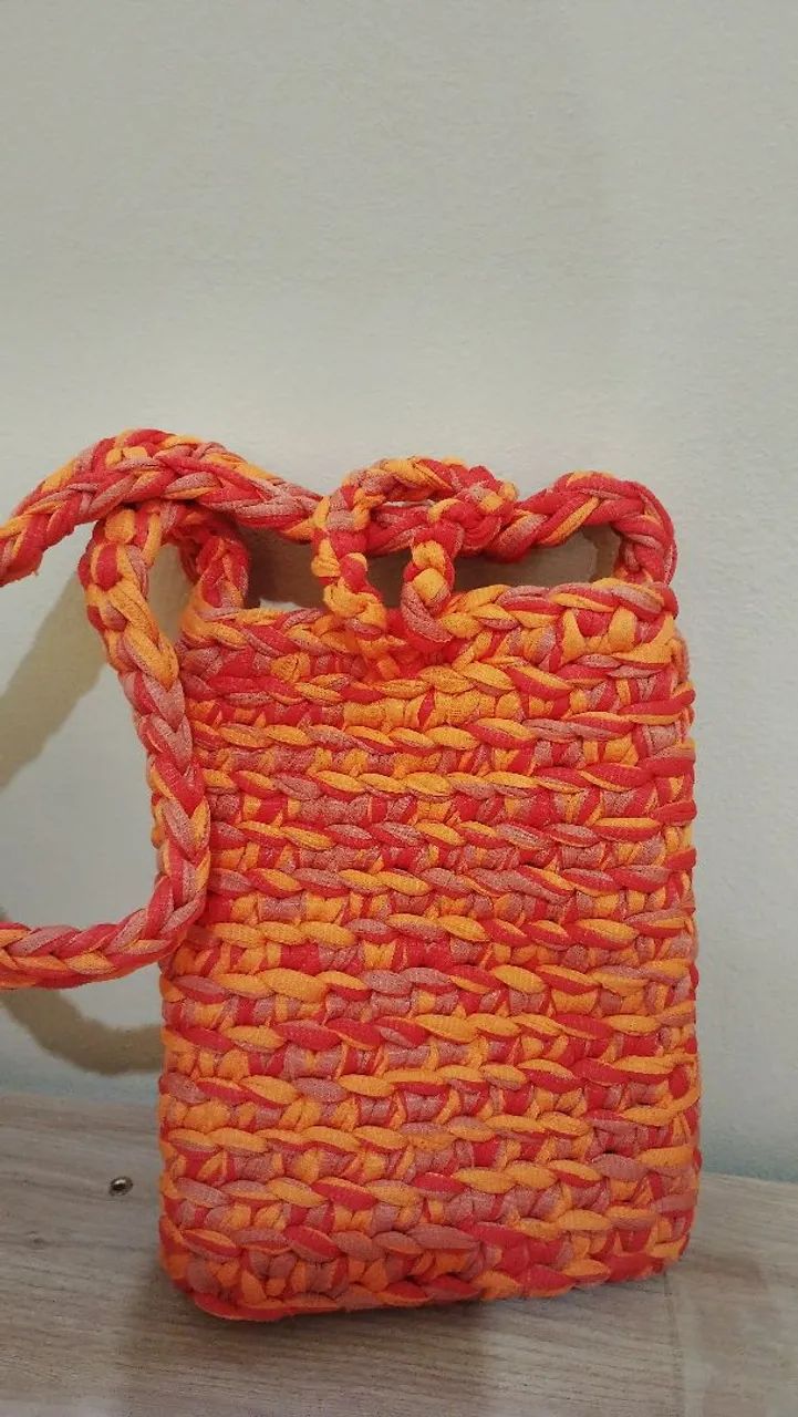 Bolsa alça curta crochê degradê todas as cores  - Foto 3