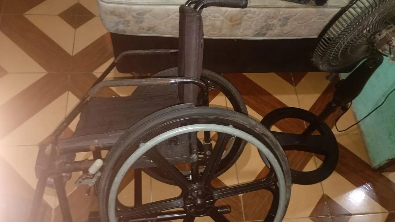 Cadeiras de rodas - Foto 5