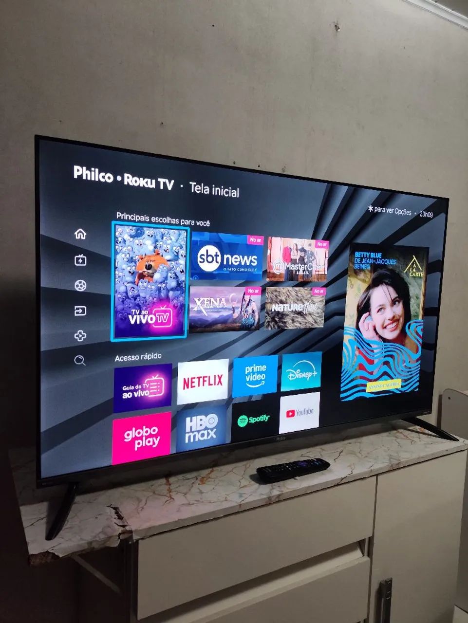 TV smart Roku 50 polegadas 4K com borda infinita zerada novinha 