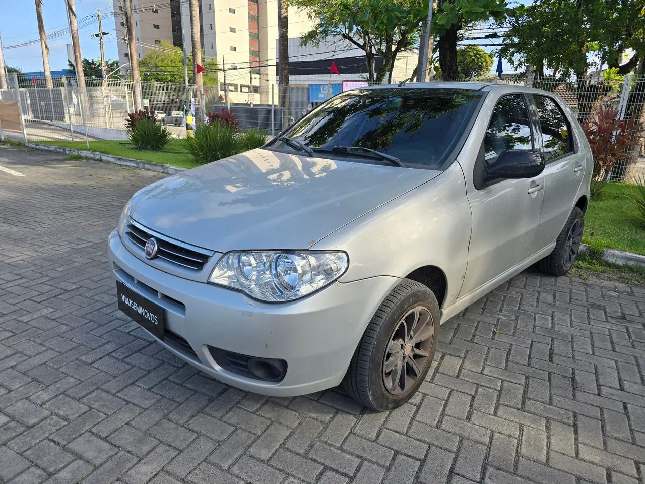 Fiat Palio Celebration 1.0 Fire Flex 8V 4P 2015 - Foto 2