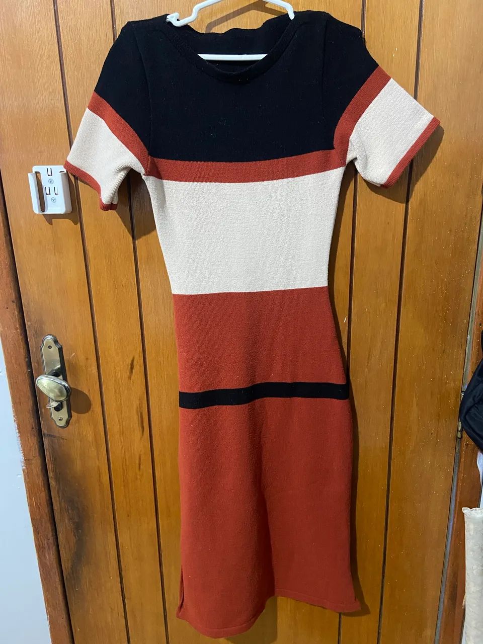 Vestido Midi listras tubinho.  - Foto 3