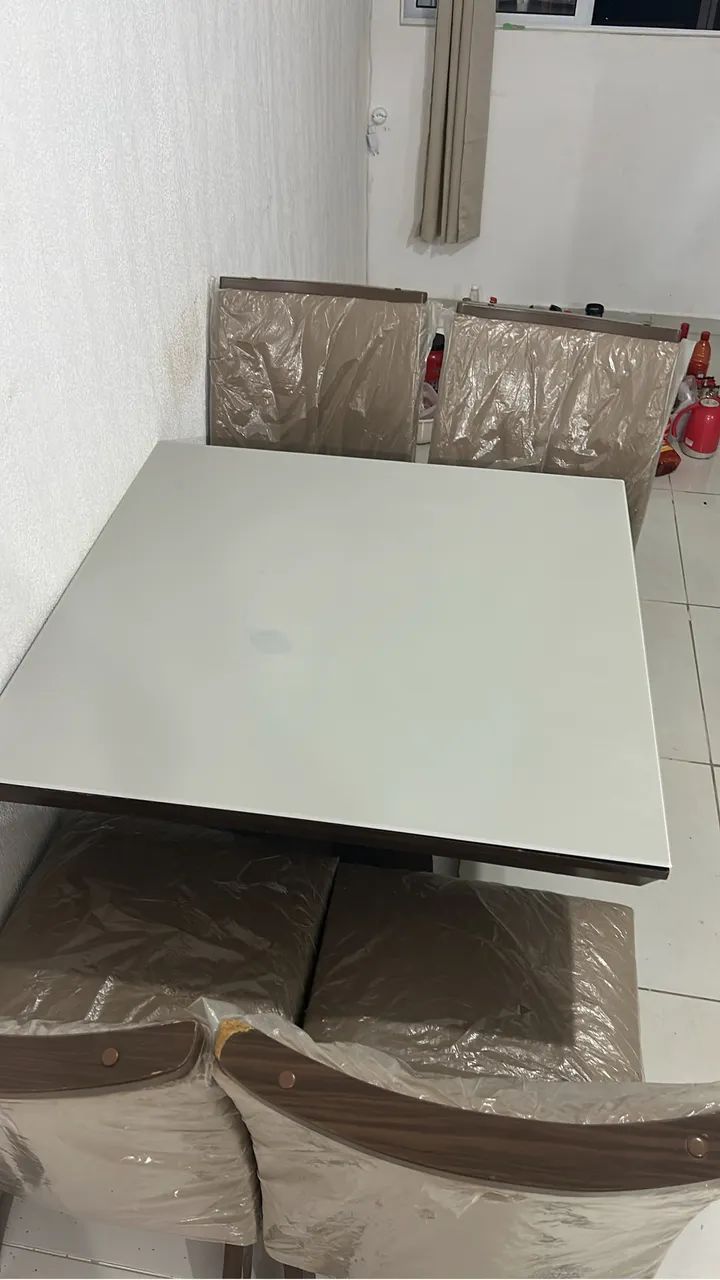 Mesa 4 cadeiras  - Foto 3