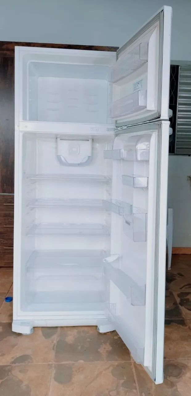 Geladeira Duplex Eletrolux 220vlts  - Foto 2