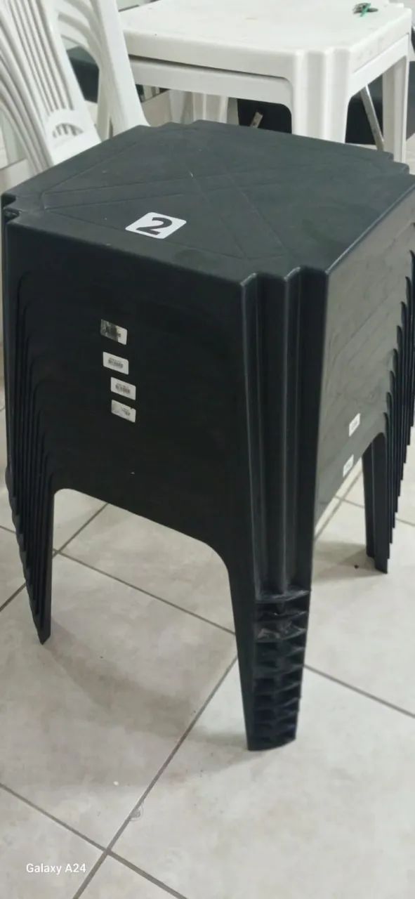 Mesa e Cadeiras Plásticas - Foto 3