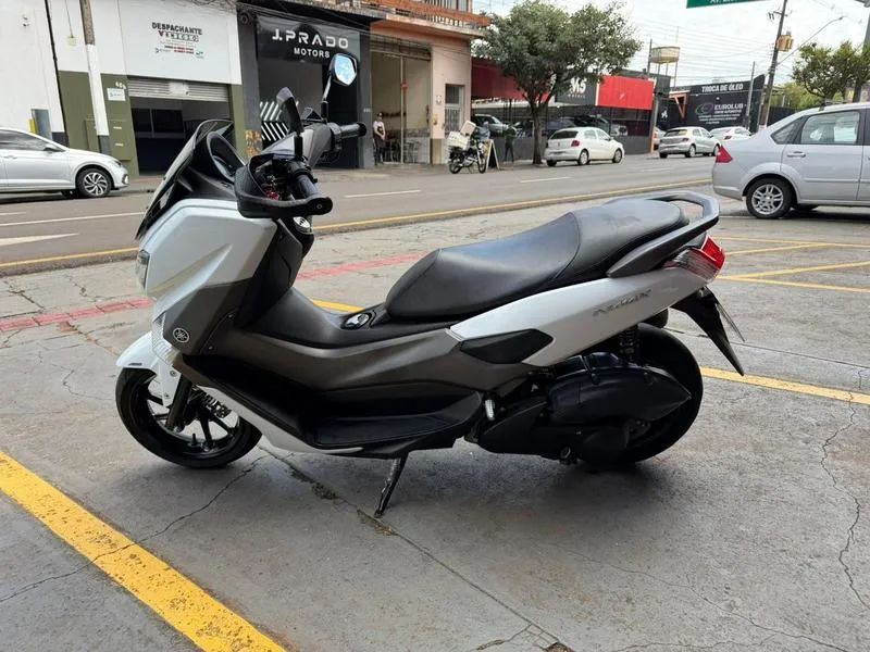 YAMAHA NMAX 2019 - Foto 4