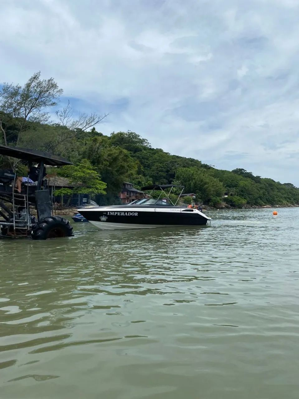 Phanton 235 proa aberta 