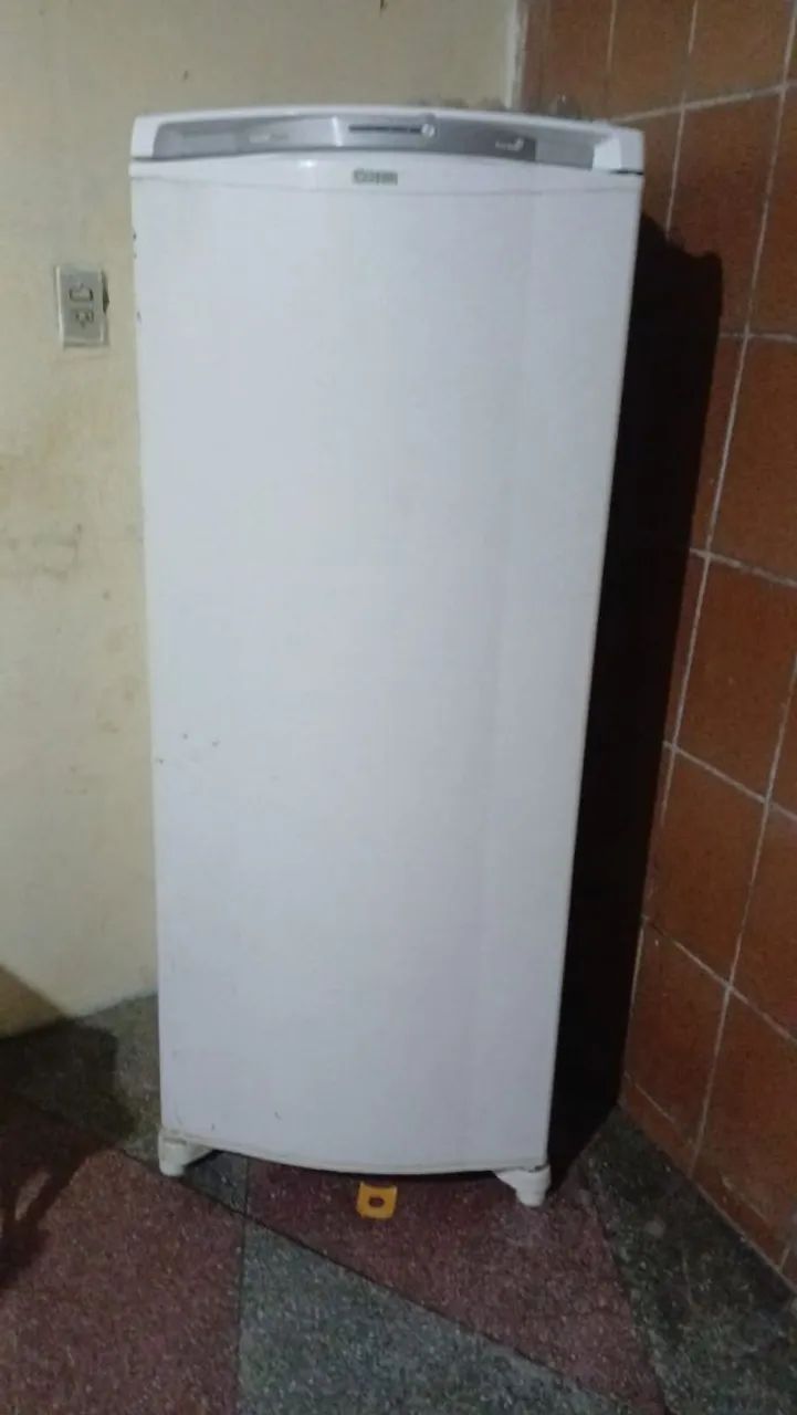 Geladeira quebrada 