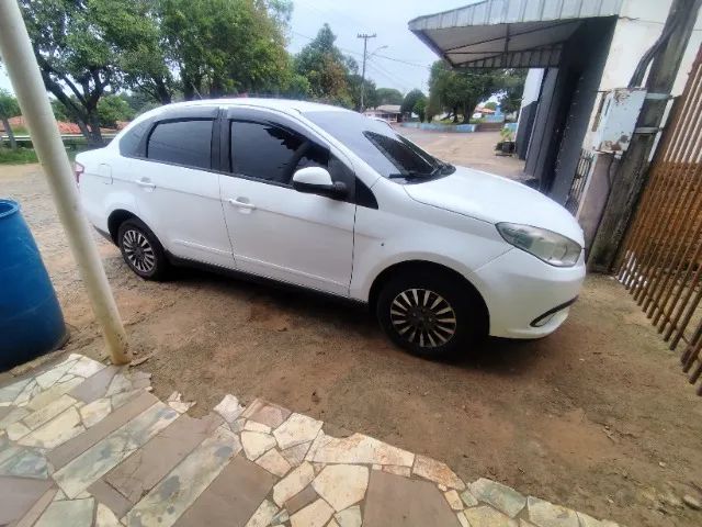 Fiat Grand Siena Grand Siena TETRAFUEL 1.4 Evo F. Flex 8V 2014