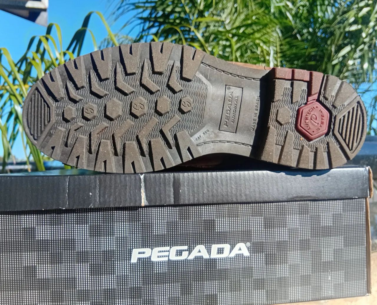 Bota pegada  - Foto 2