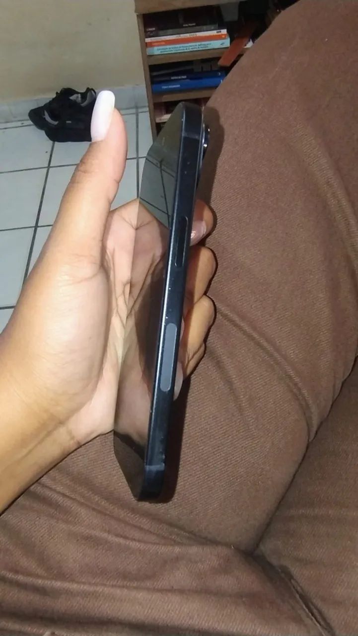 iPhone 15  - Foto 2