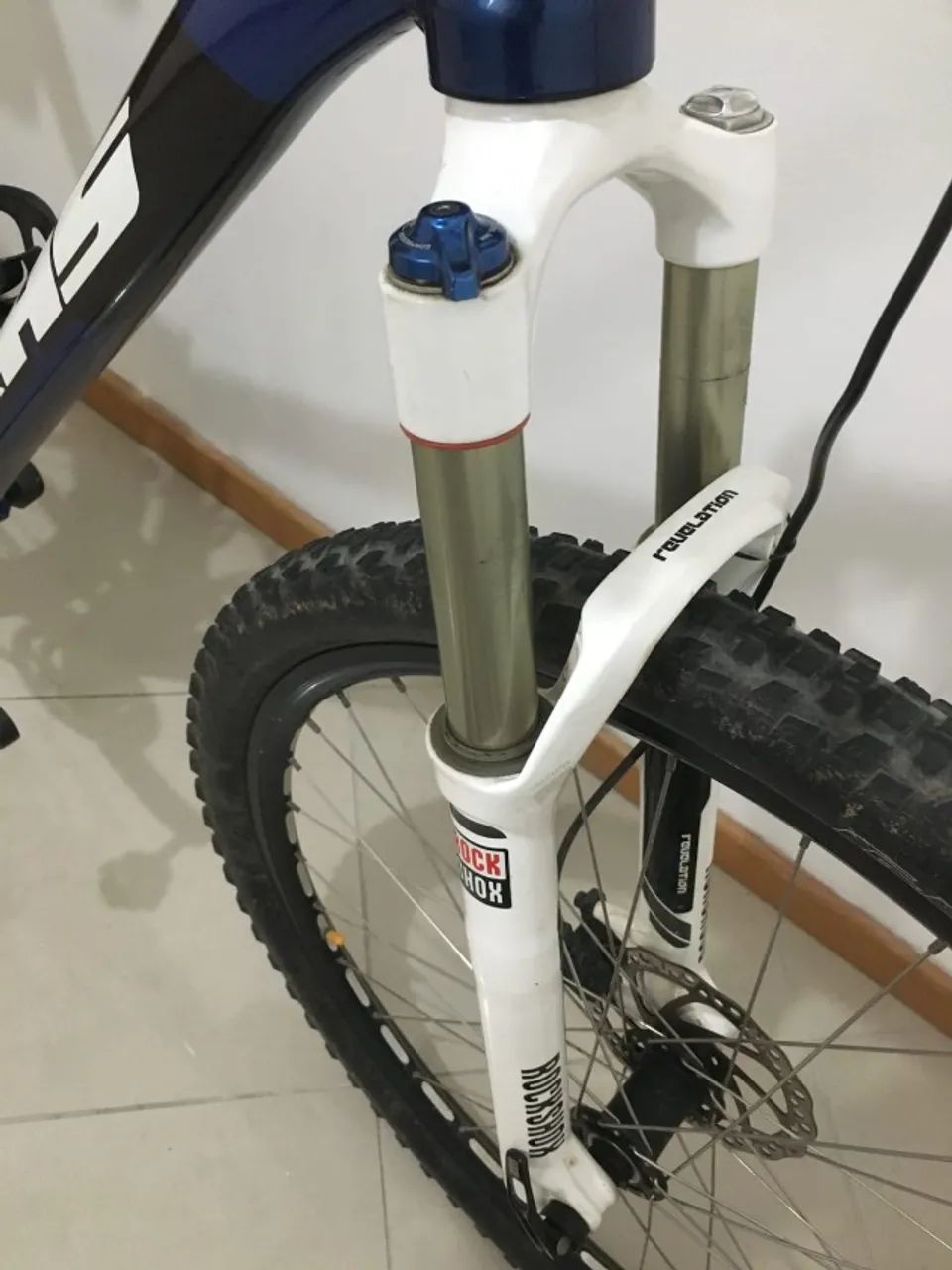 Vendo Bike MTB KHS Aro 29 Tamanho 19 Semi Nova - Foto 3