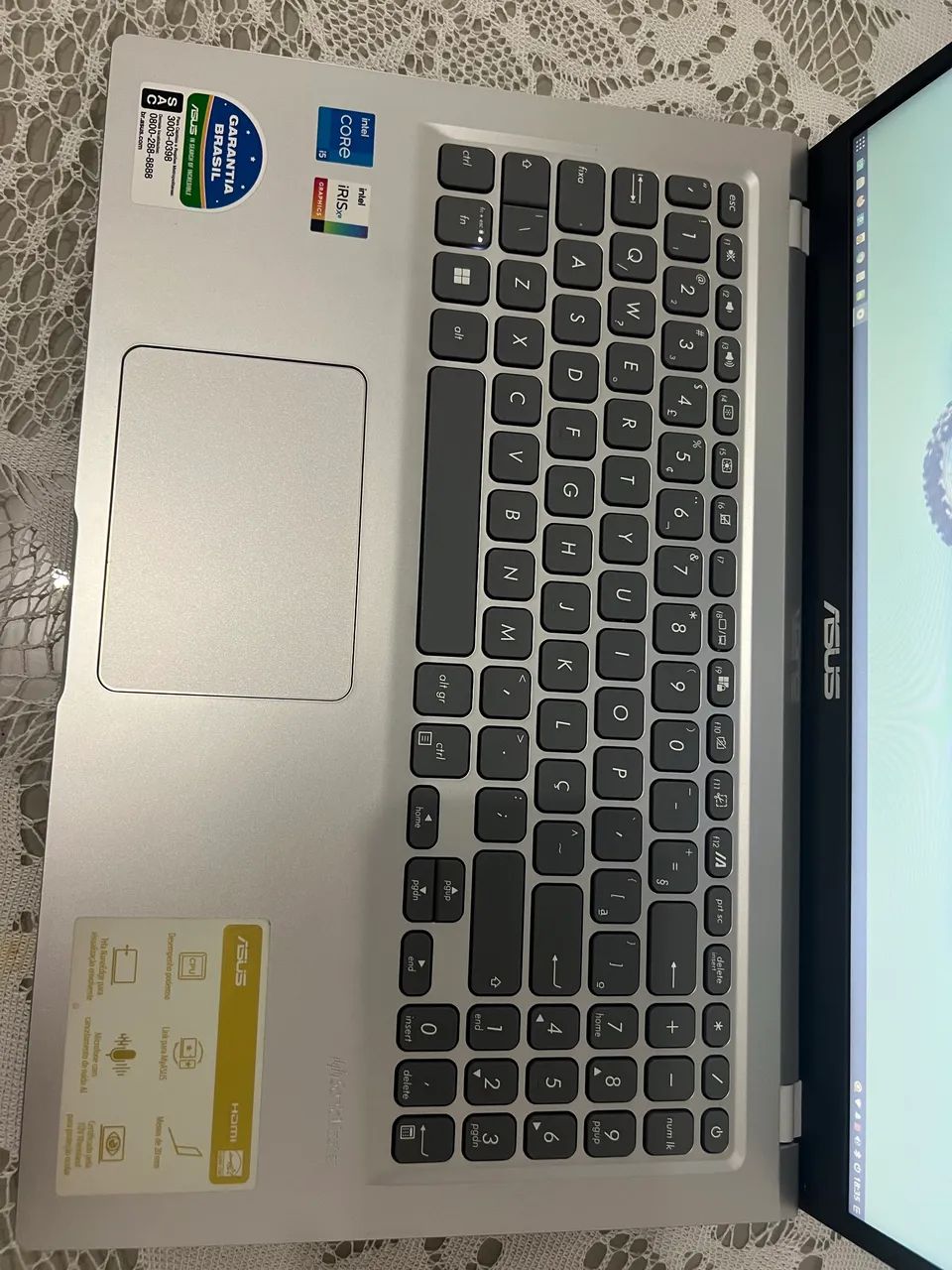 Vendo Notebook ASUS VivoBook i5 11ª geração 8GB RAM Iris Xe 15.6