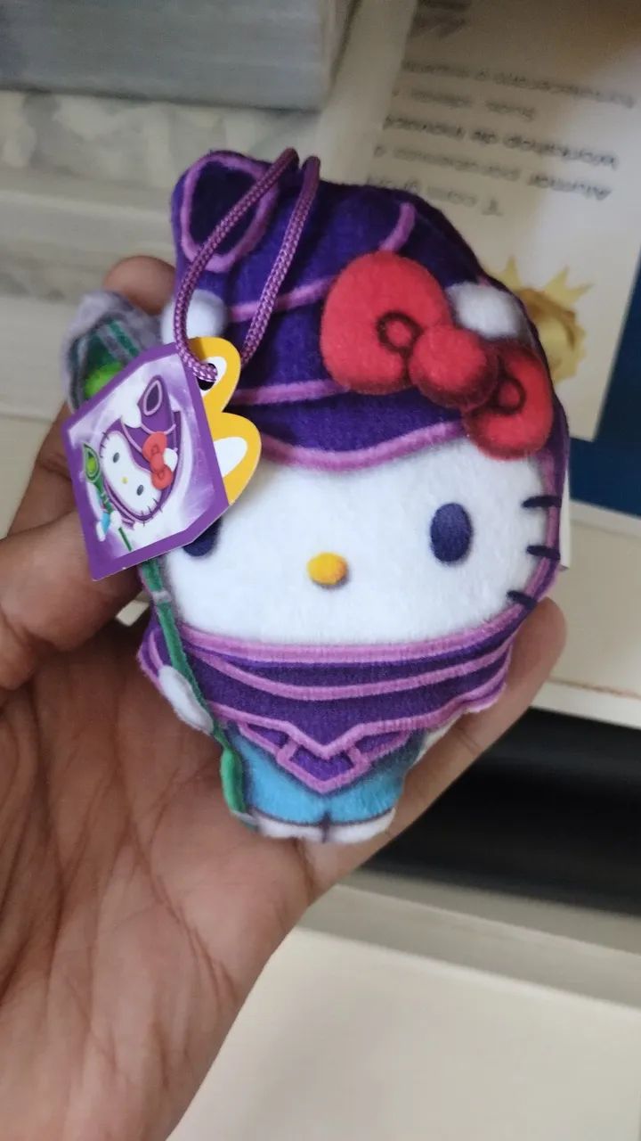 Hello kitty x mago negro - yu-gi-oh