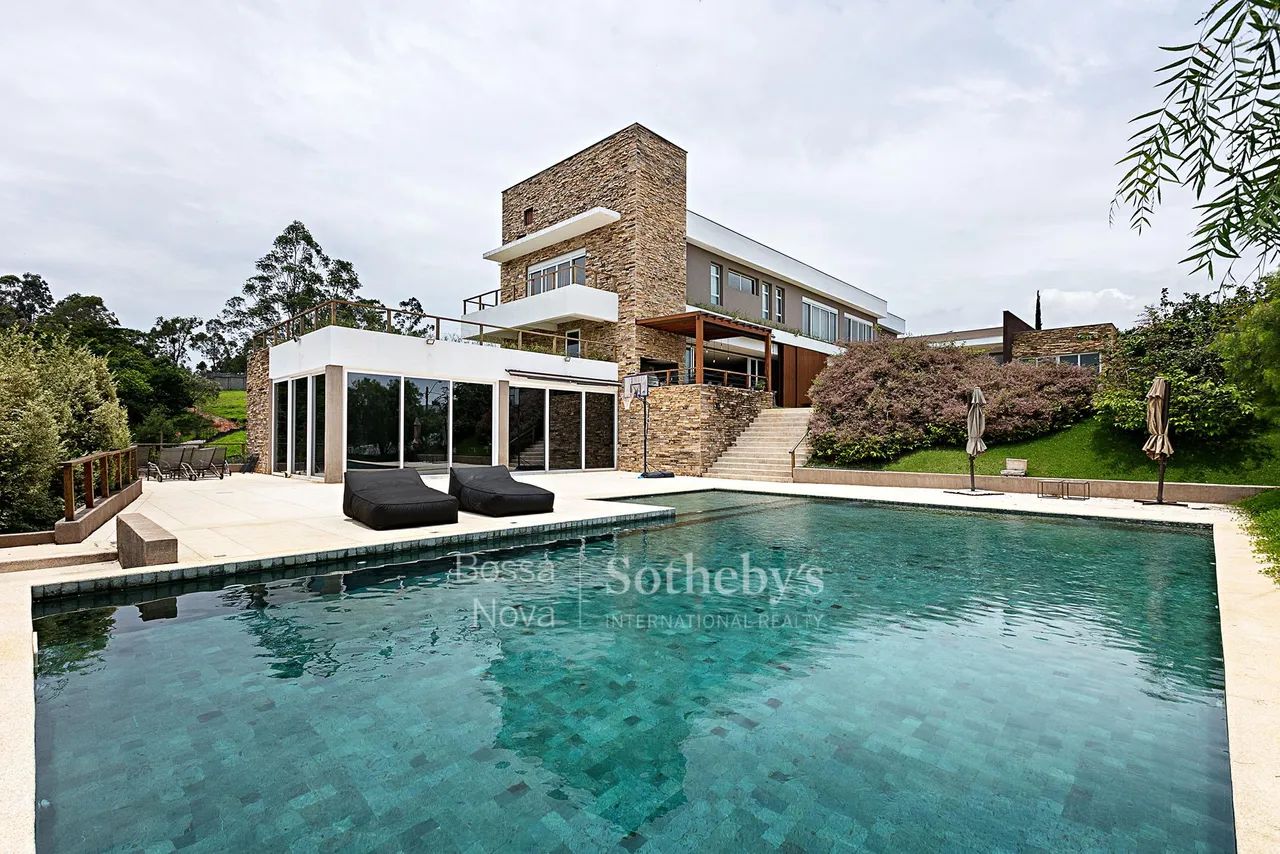 Casa de condomínio com lazer completo
