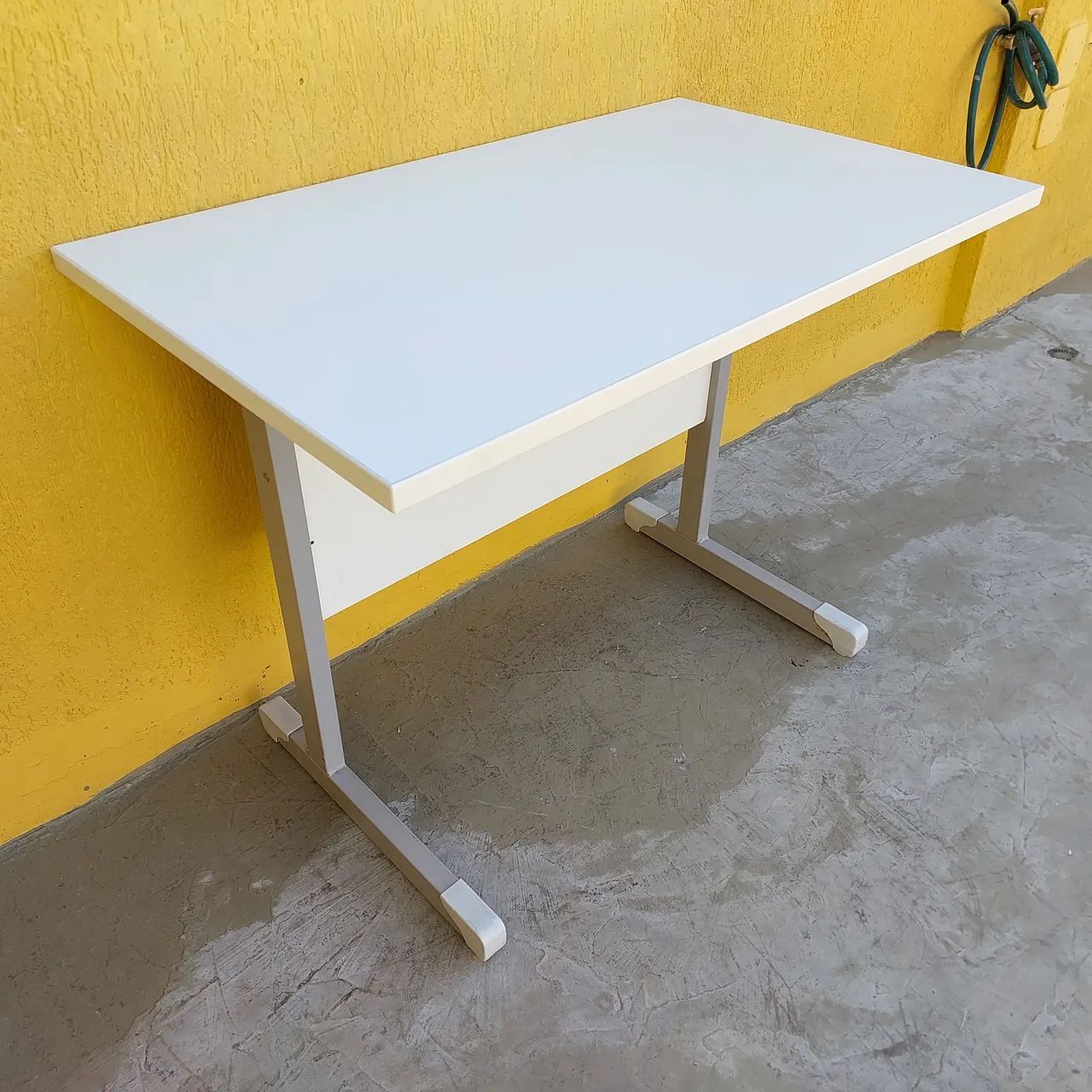 Mesa escritório branca 1.00x60cm - Foto 4