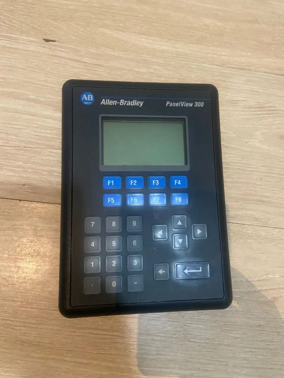 Allen_Bradley painel 300 ideal para automação industrial 