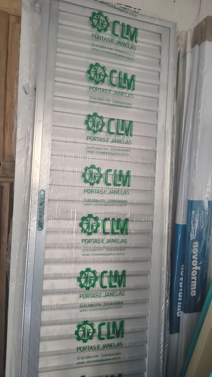 Porta alumínio 70cm nova - Foto 2