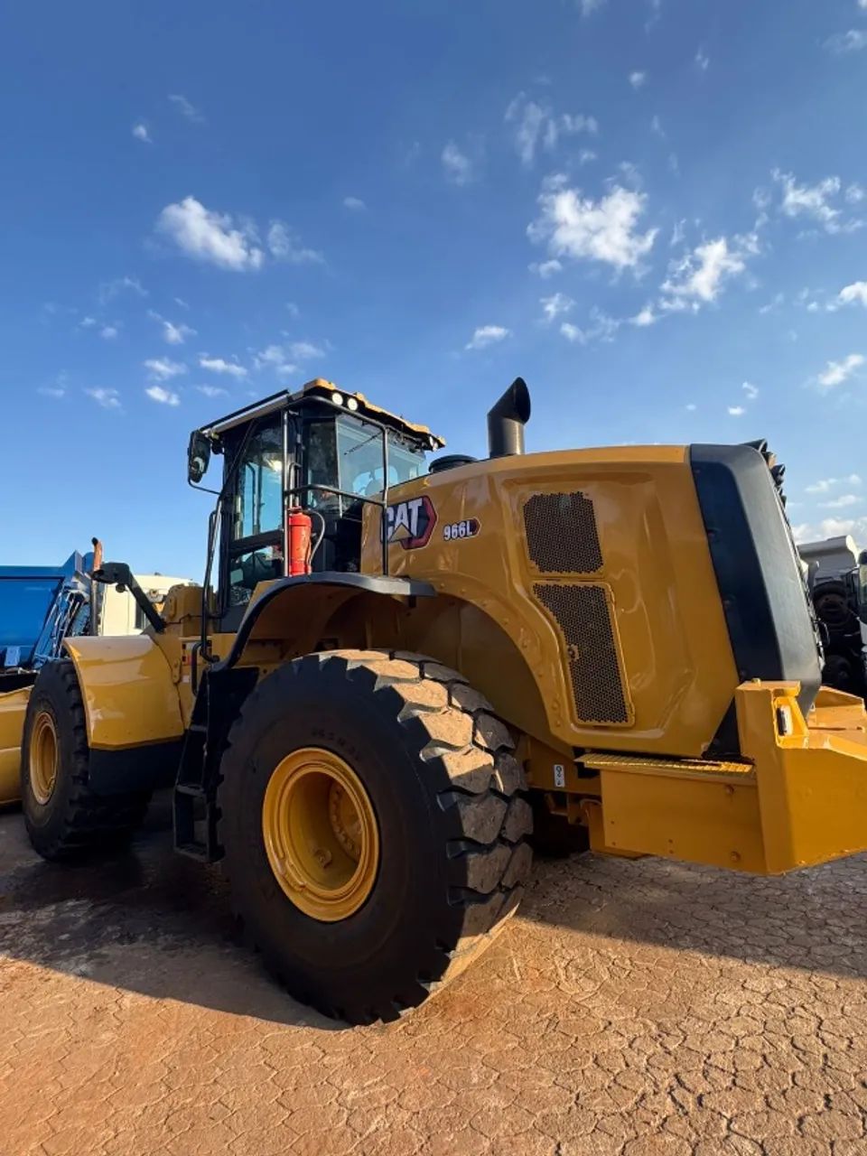 Pá Carregadeira Caterpillar 966L - Foto 3
