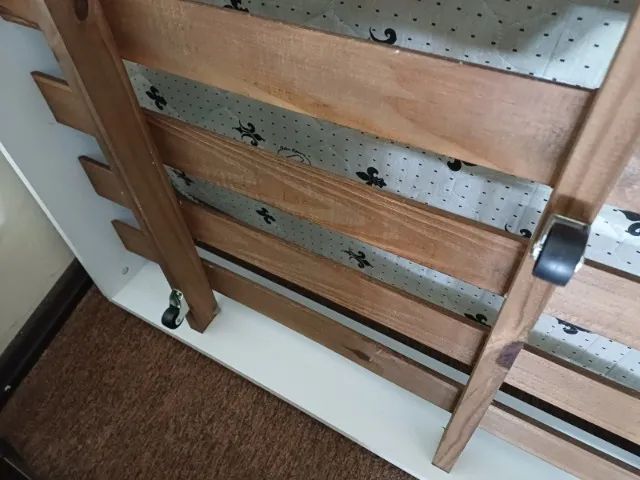 cama baixa, de solteiro com 2 colchões - Foto 4