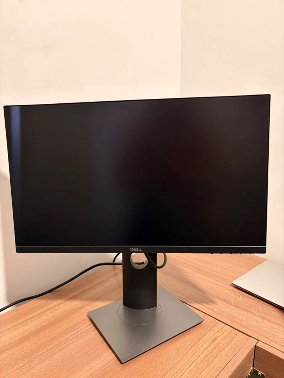 Monitor top