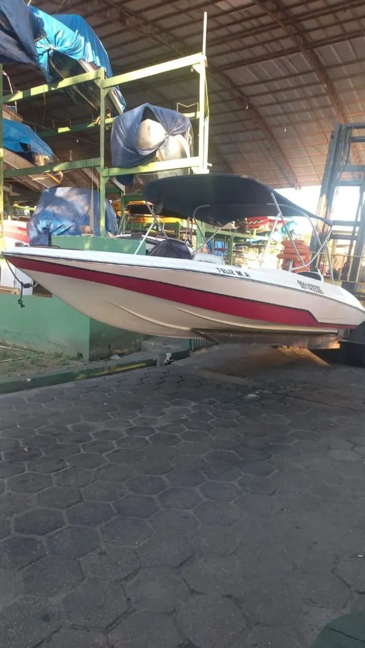 Lancha Esporte/Lazer - 20 pés