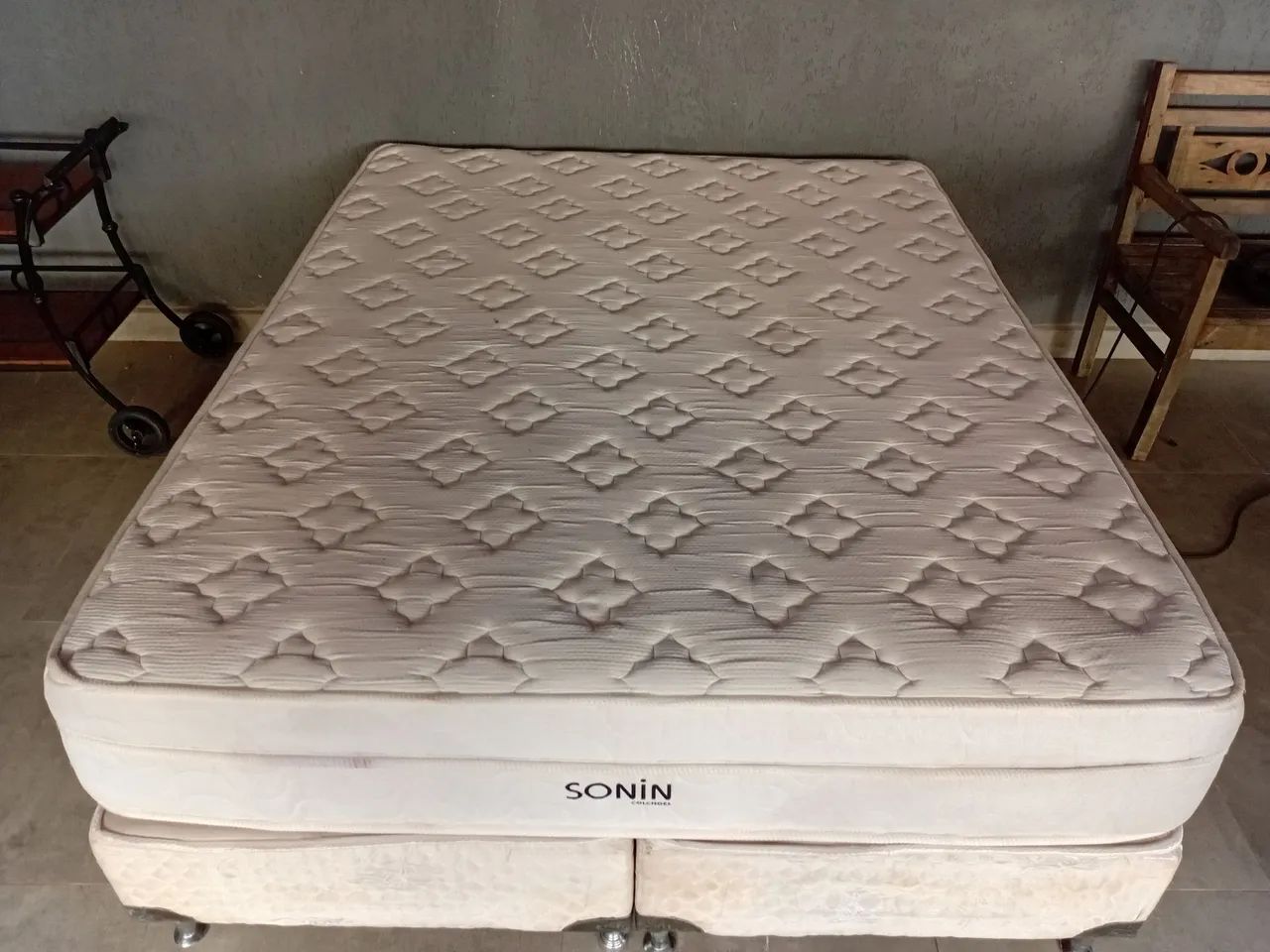 Vendo cama de casal Queen entrego  - Foto 3