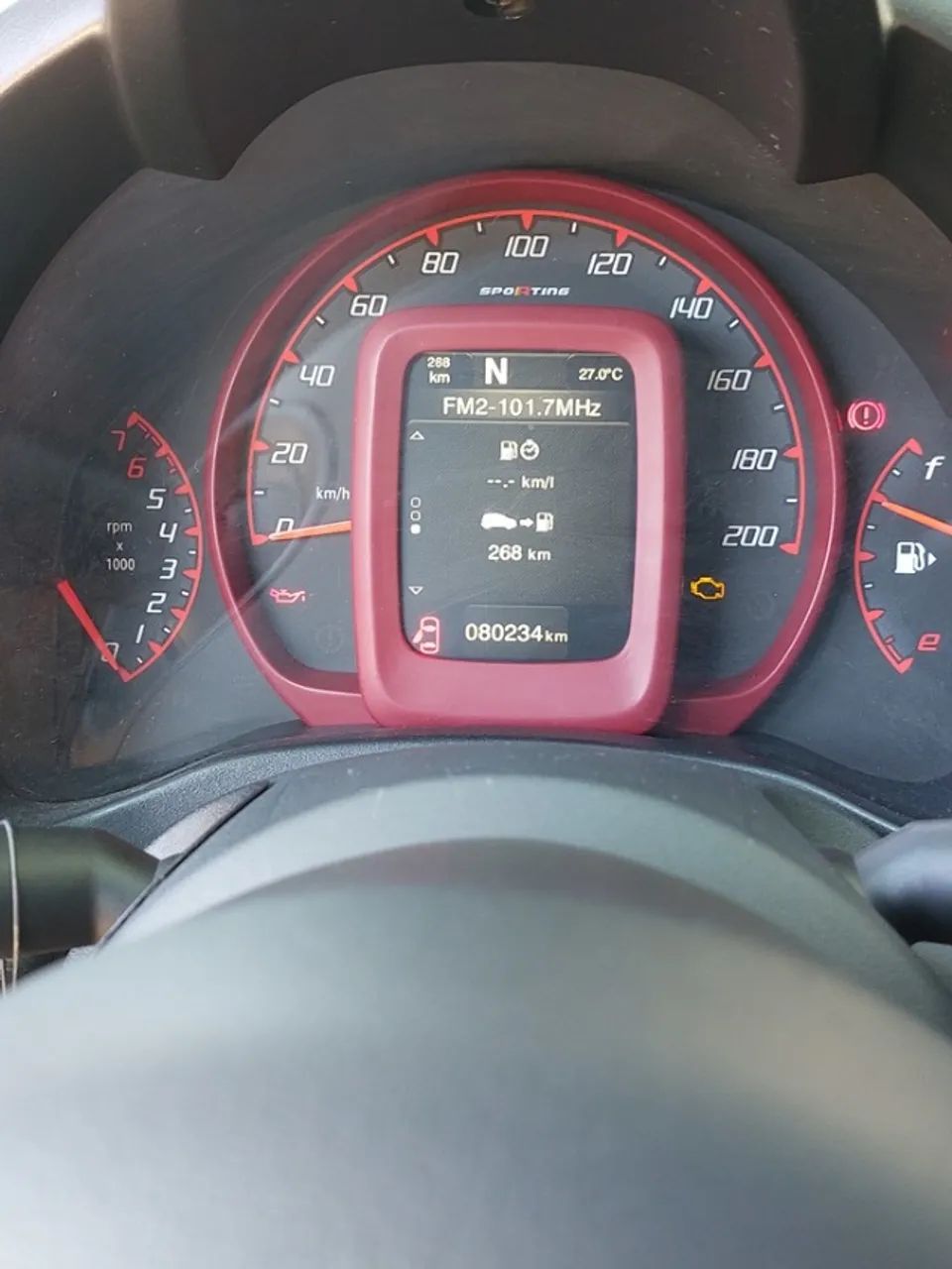 Fiat Uno Sporting 1.4 EVO Fire Flex 8V 4P 2015 - Foto 4