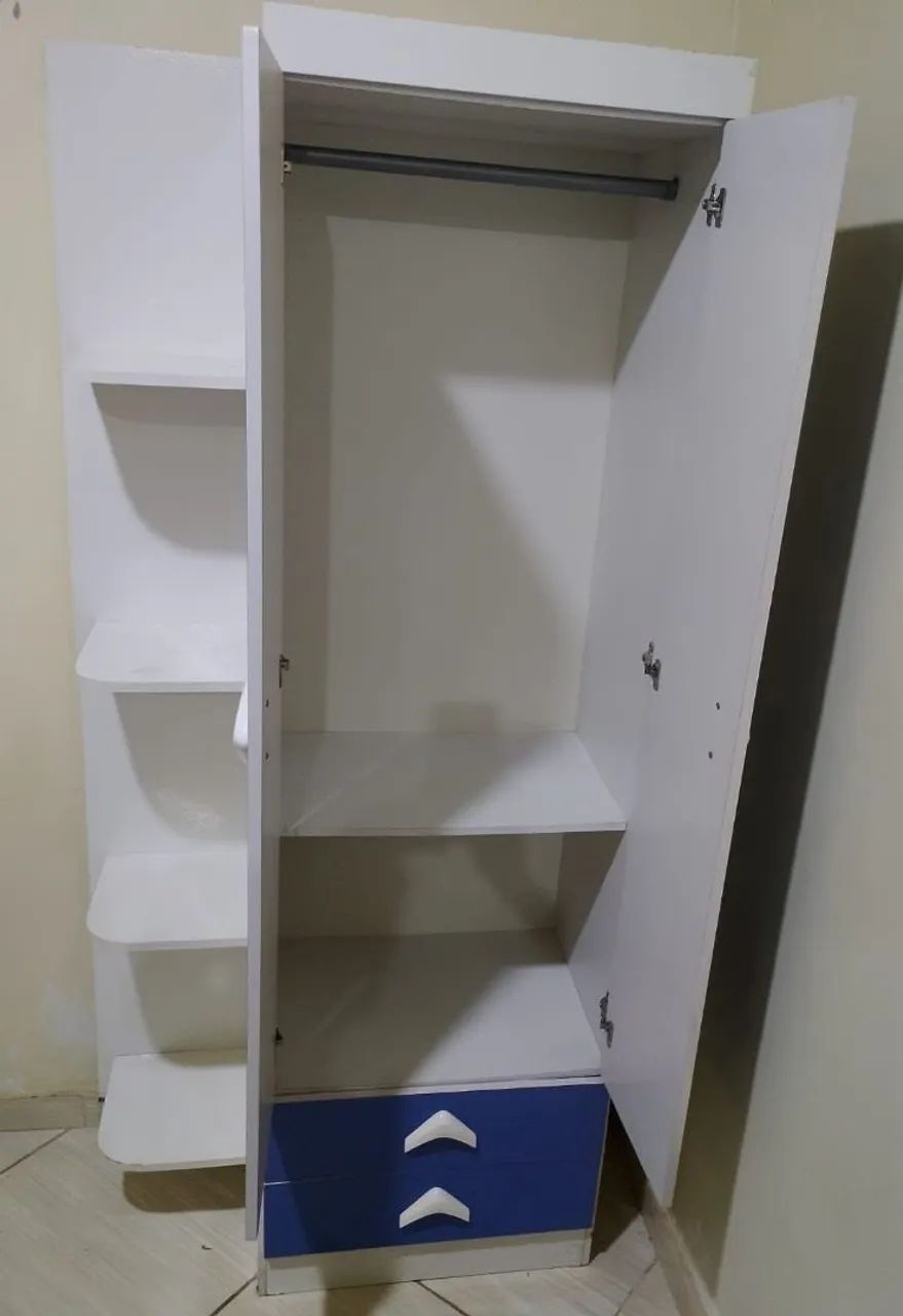 Guarda-roupa infantil ótimo estado 