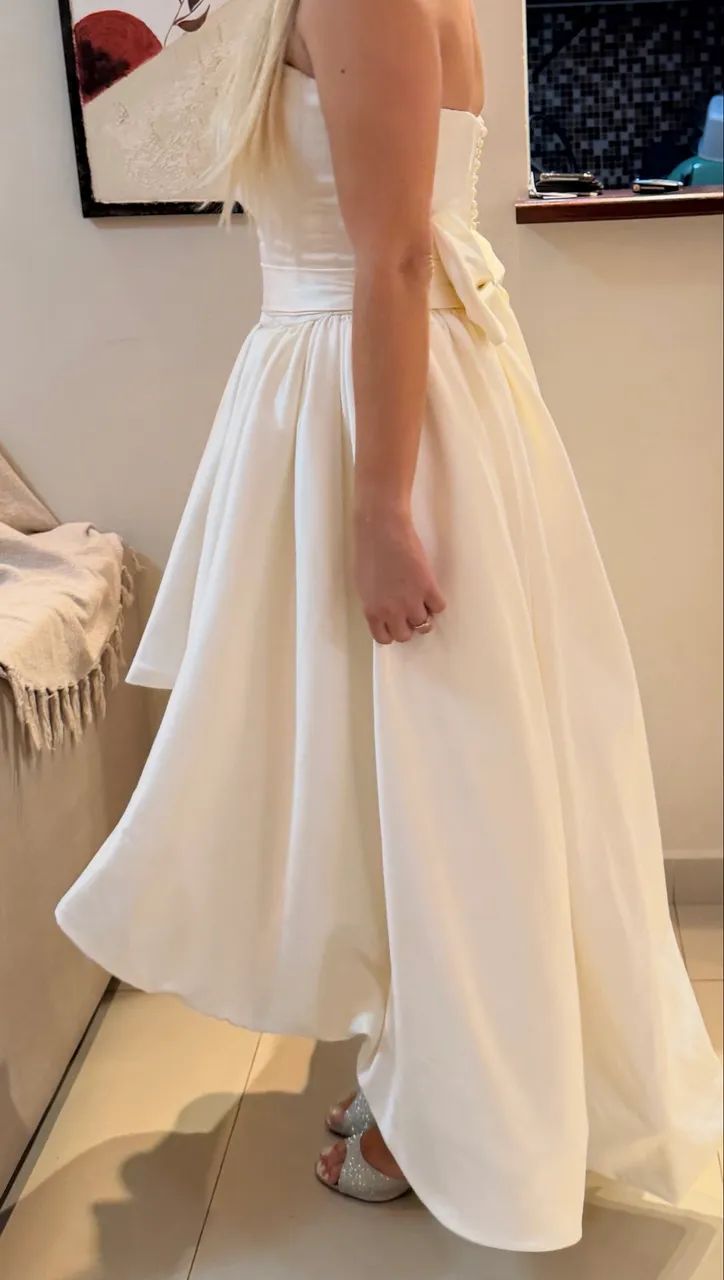 VESTIDO DE NOIVA MODERNO E EXCLUSIVO  - Foto 3