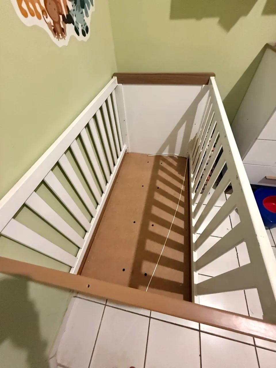 Berço infantil com colchão 