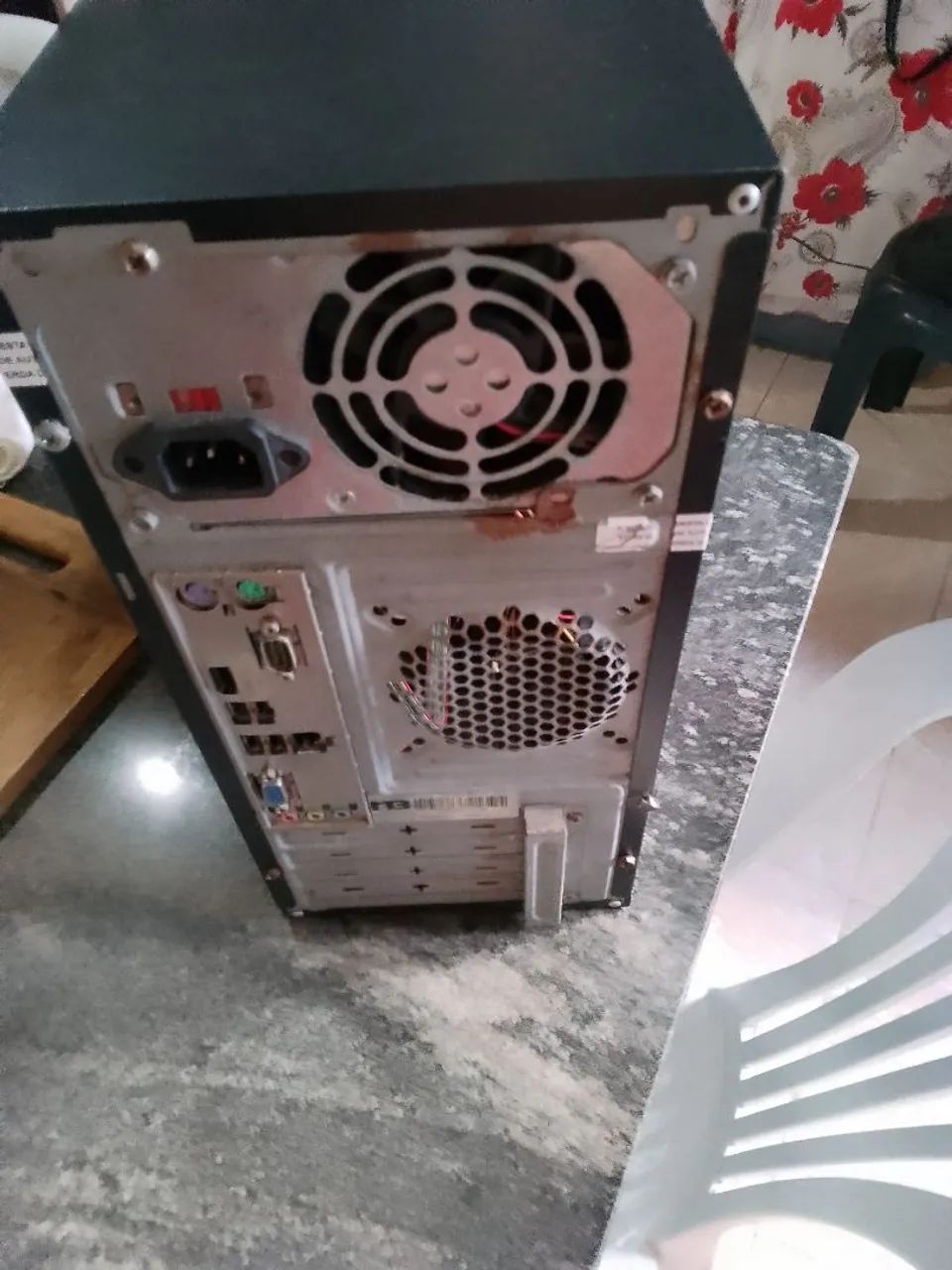 Cpu 4gb memória RAM com cabo de força  - Foto 2