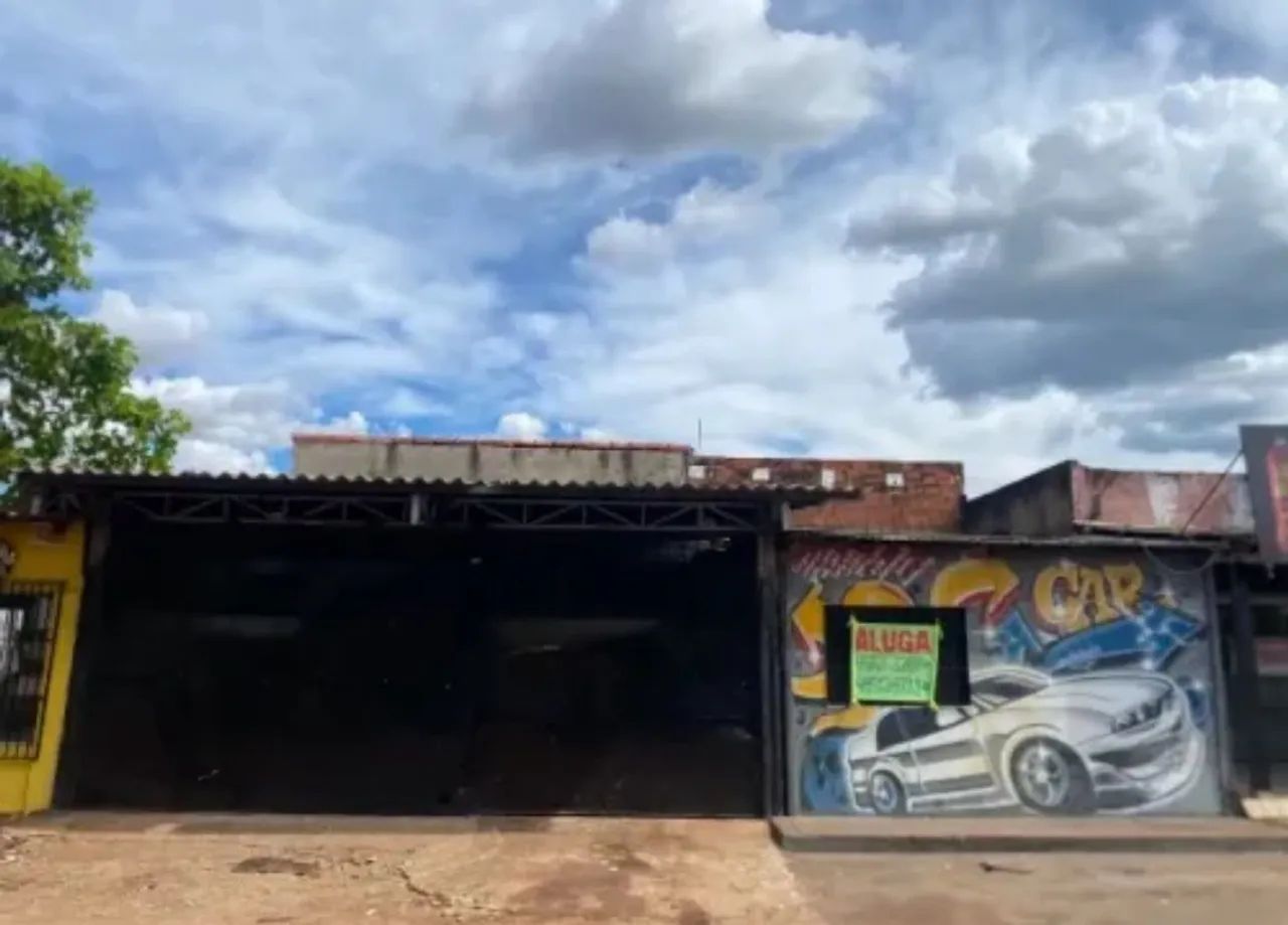 Sala com galpao na av Palmas Brasil Norte
