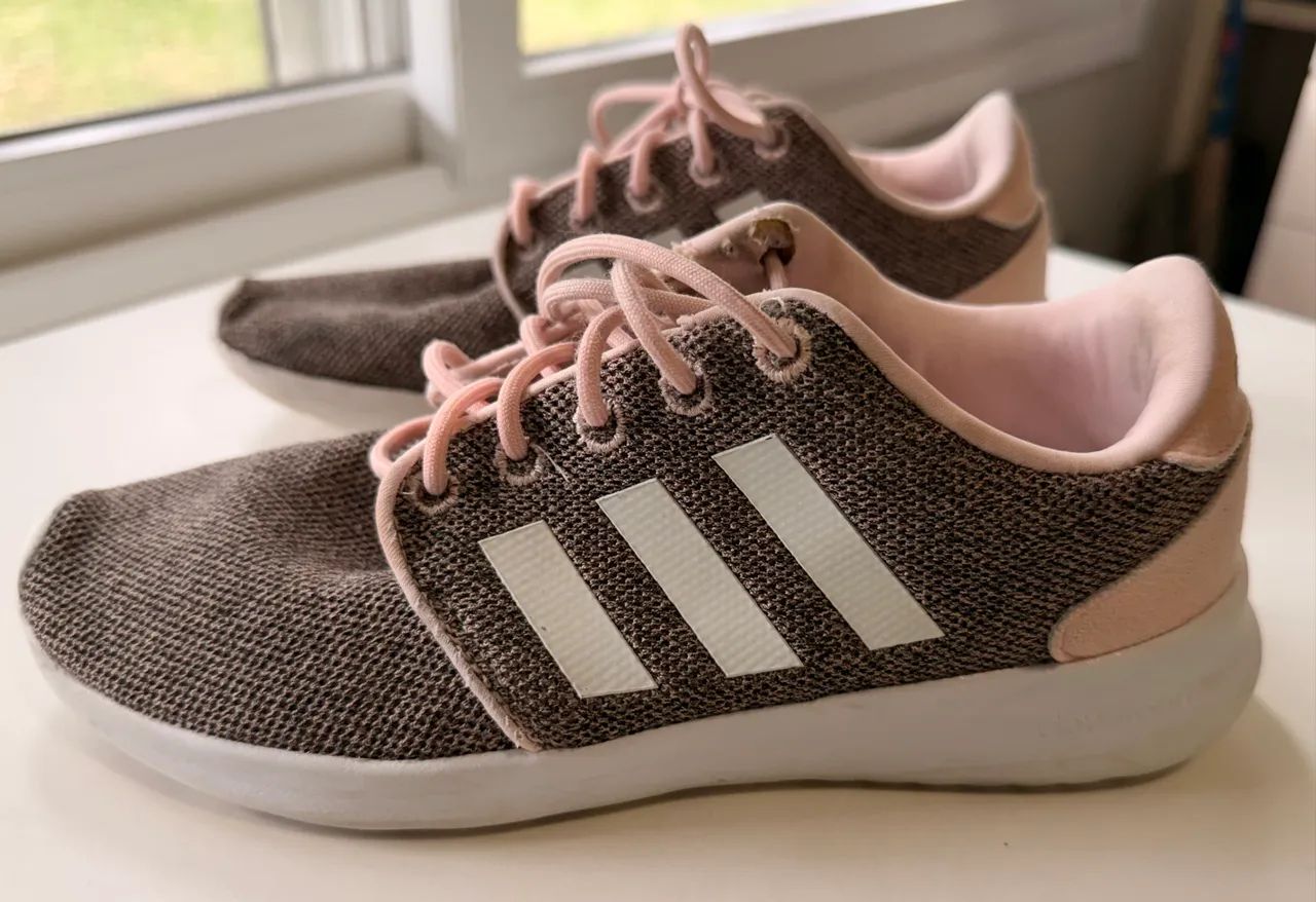 Tênis Adidas cloudfoam 35