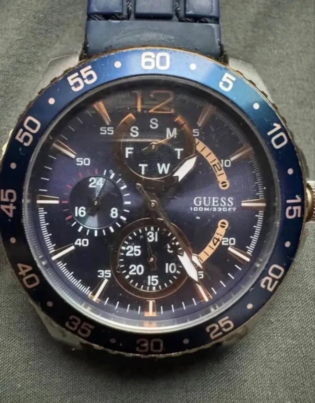 Relógio Guess Azul e Dourado - Foto 2