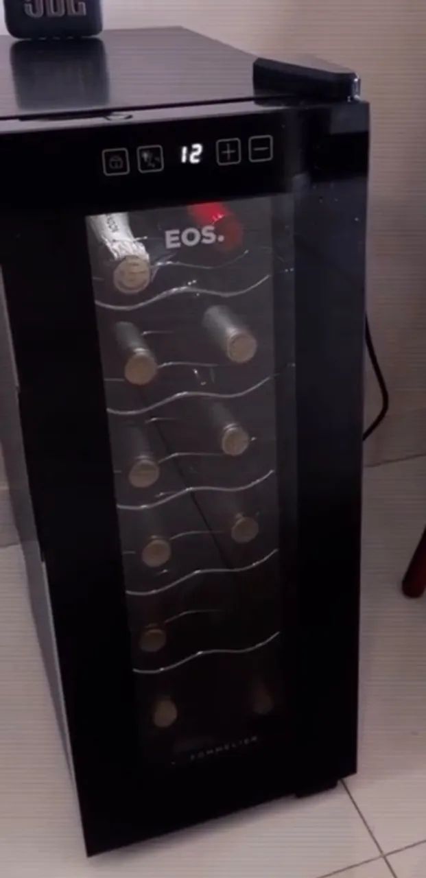 Adega de vinho refrigerada, Frigobar