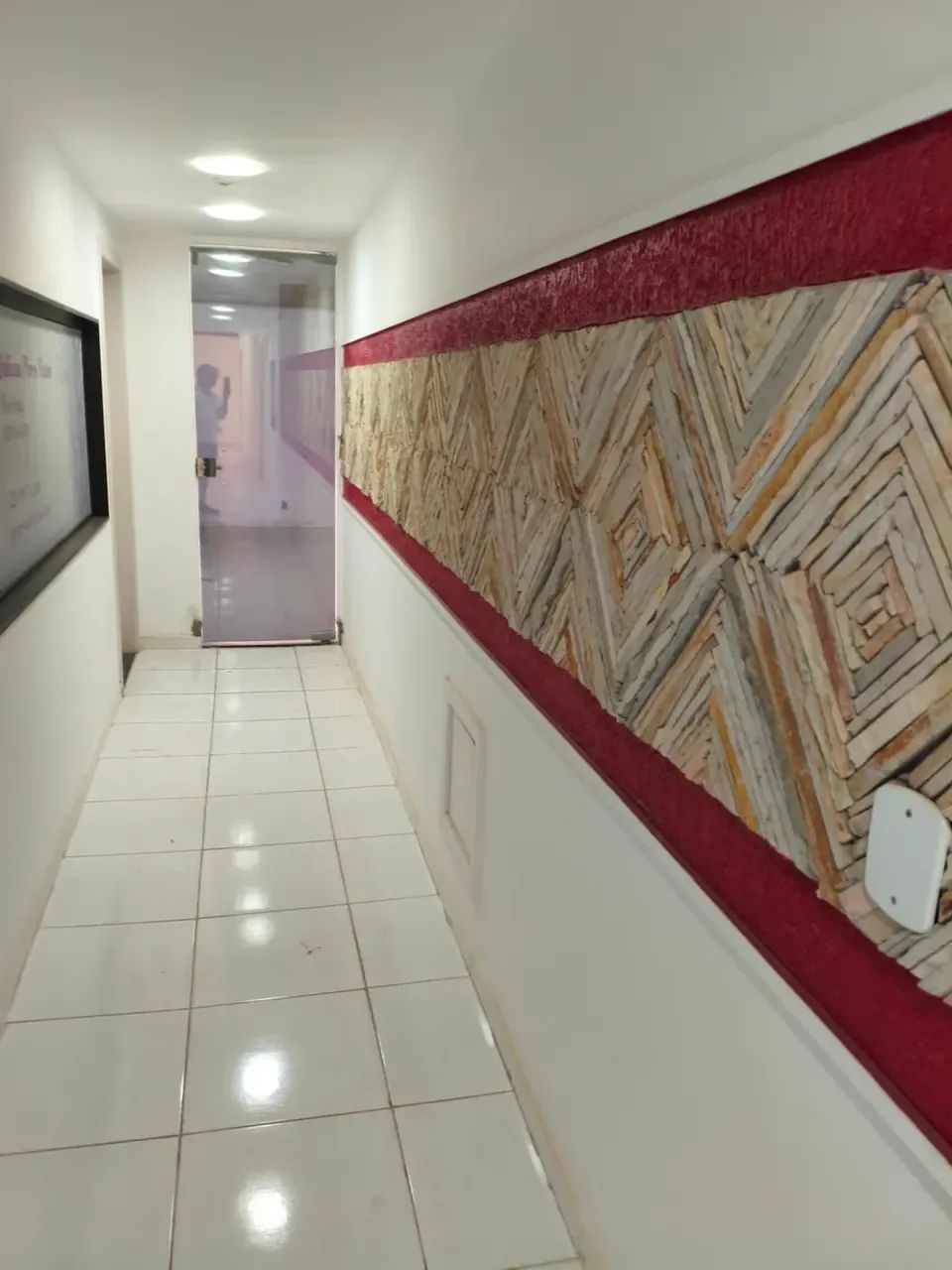 Sala comercial, em prédio com elevador e em local fácil de estacionar Cajueiros - Macaé -  - Foto 5