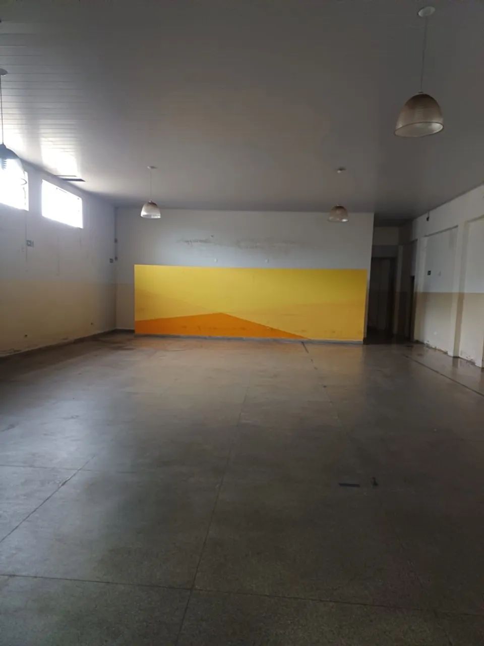 Prédio comercial na Av Julio de Castilho - Foto 2