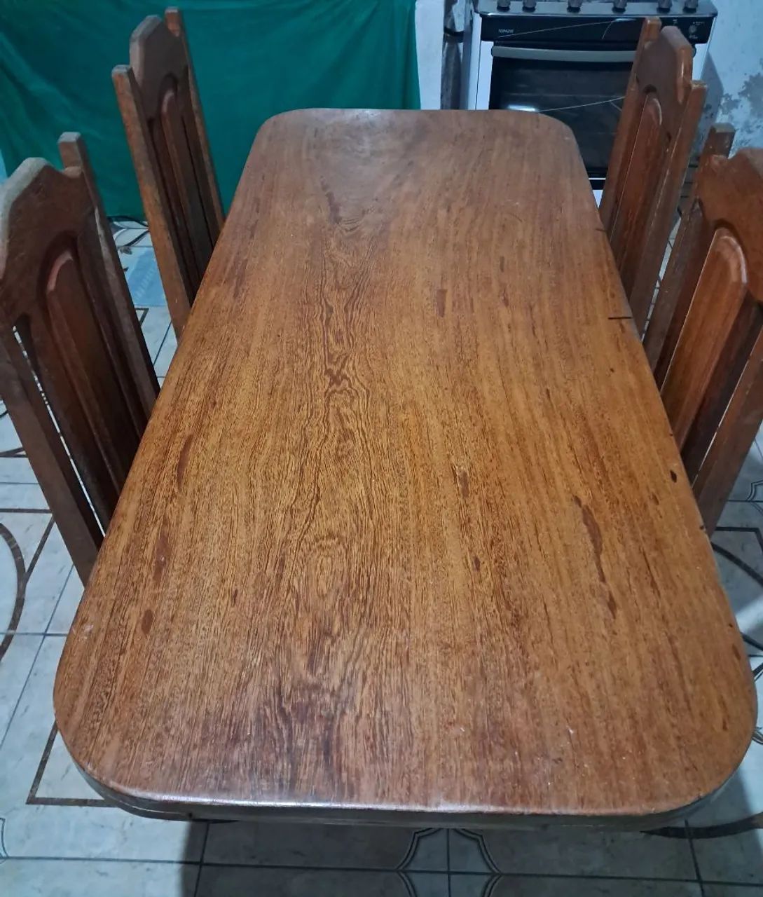 Mesa com 5 lugares 