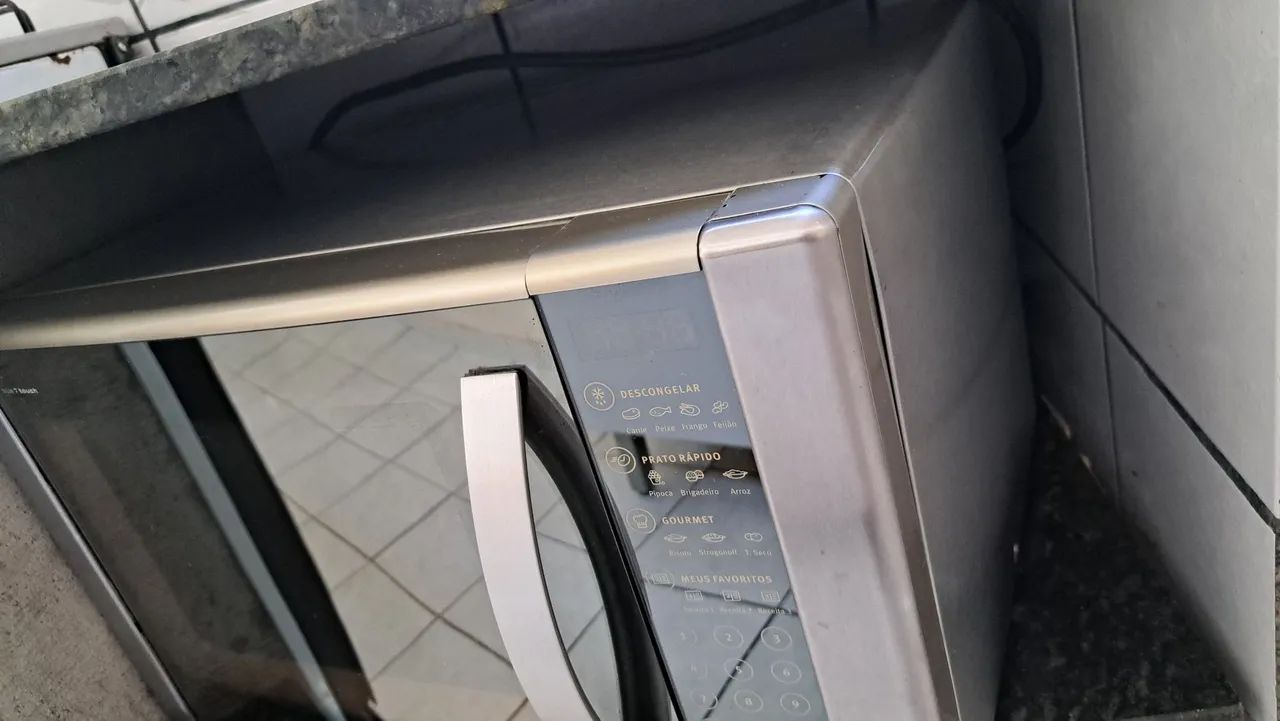  micro-ondas Electrolux com capacidade de 31 litros - Foto 2