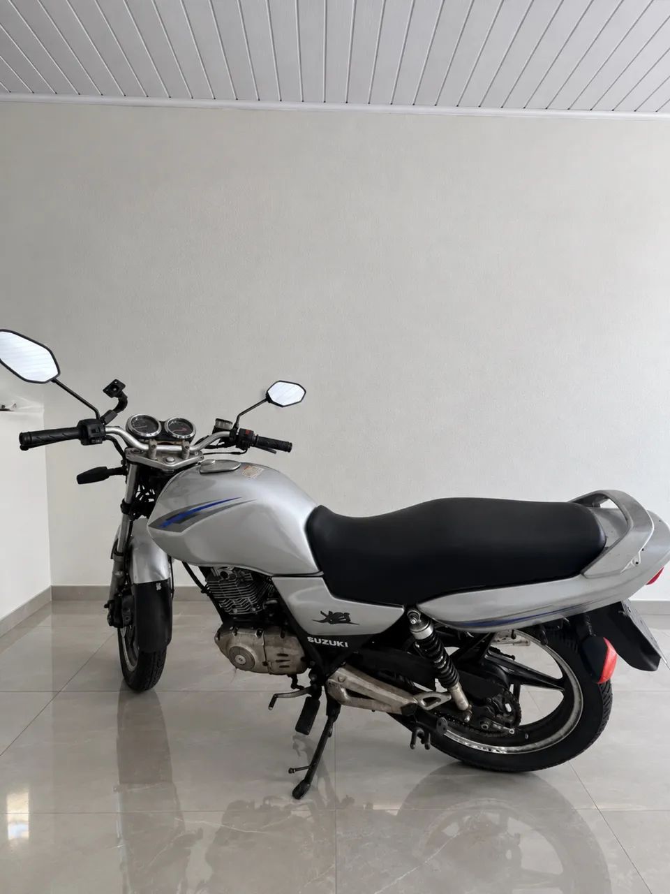 Vendo Moto Suzuki 