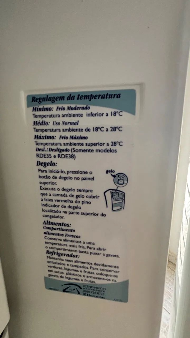 Geladeira RE28 Electrolux - funcionando perfeitamente - Foto 4