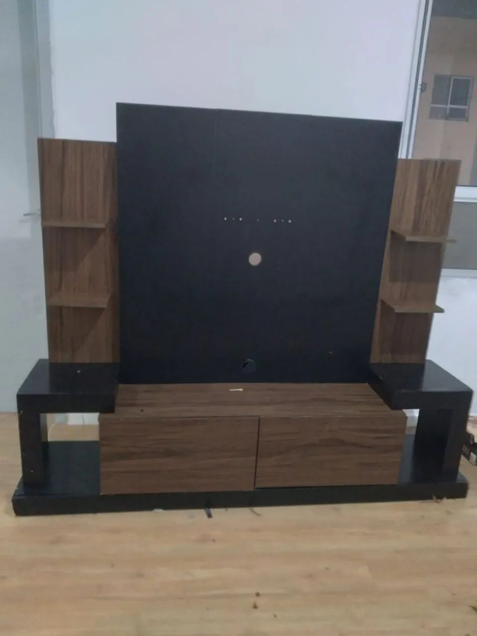Painel com rack 