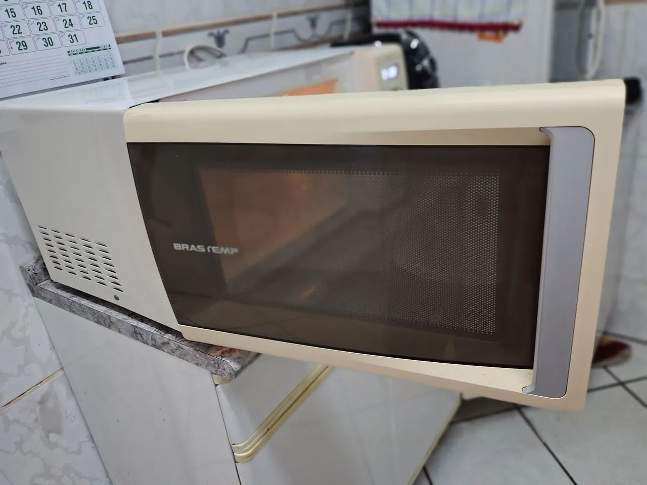 Microondas Brastemp 30 Lt - Foto 5