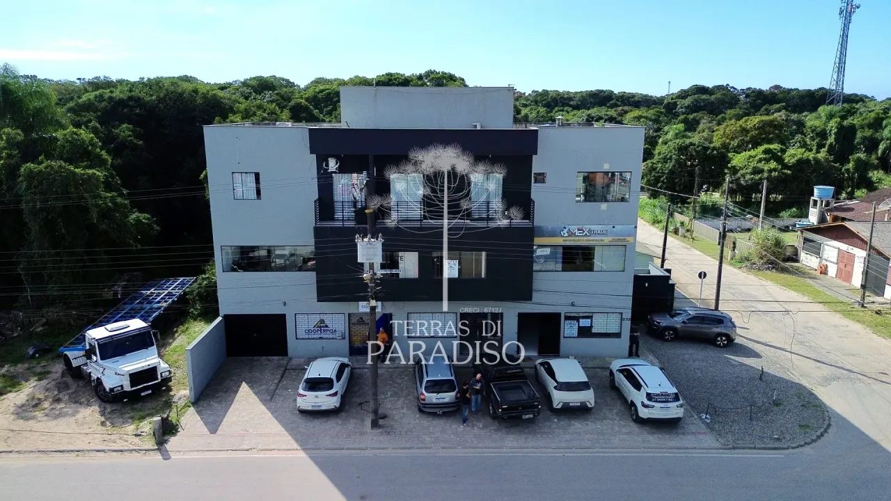 Prédio Comercial 3 Pavimentos, com 7 salas e 02 apartamentos a venda em Itapoá - SC - Foto 5